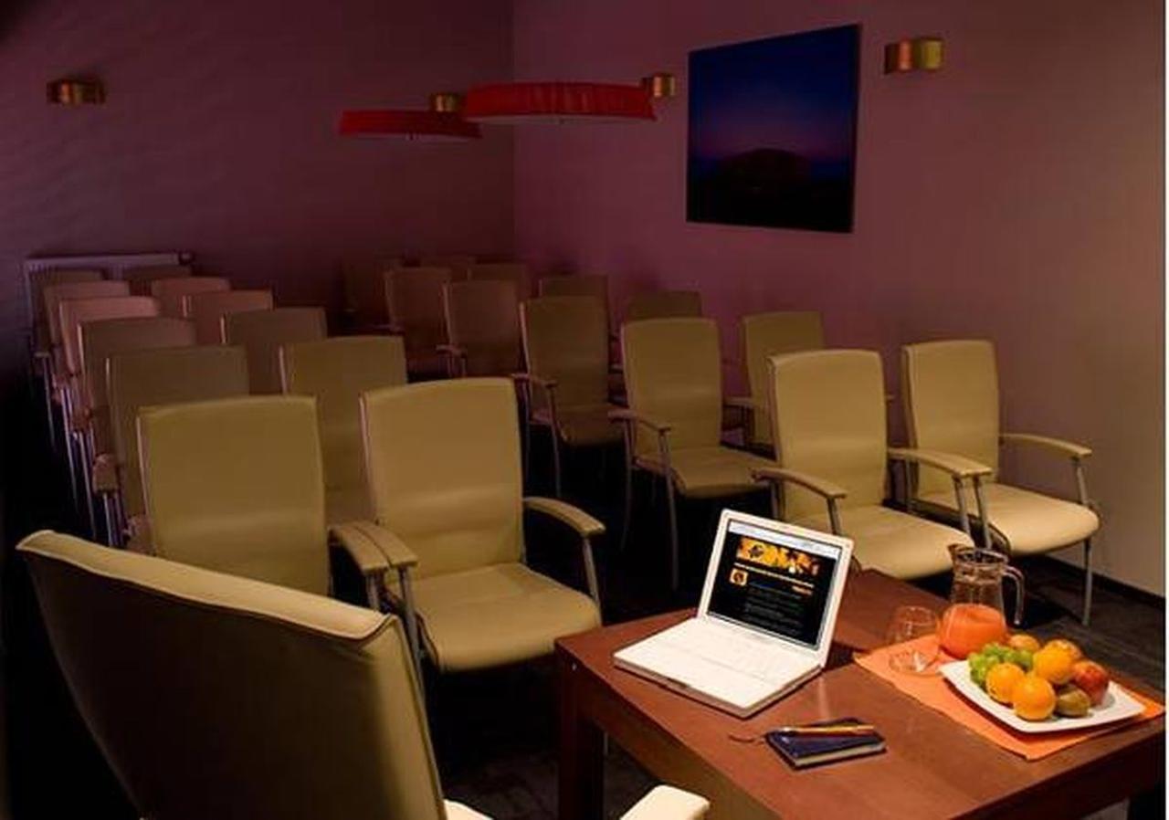 Kukubara Bowling Center Hotell Myszków Eksteriør bilde